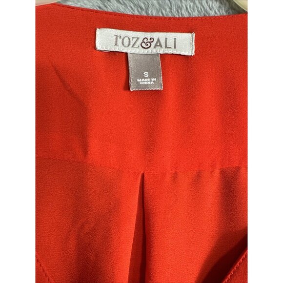 Roz & Ali Top Woman’s Small Red Blouse V Neck Shirt - Picture 4 of 16
